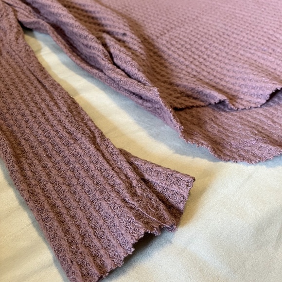 Mauve Waffle Weave Fall Pullover - Picture 3 of 4
